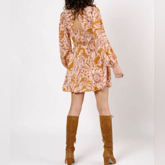 NWT Band of the Free Size Small Gold Yellow Cut Out Back Long Sleeve Mini Dress - Picture 8 of 15